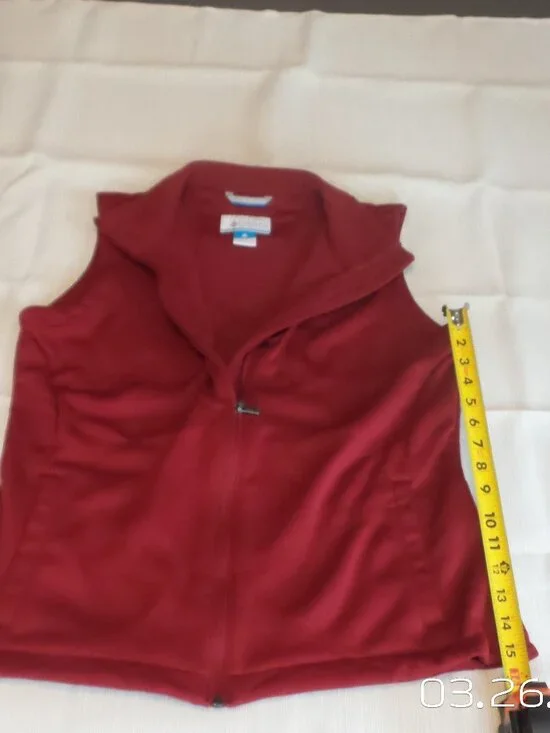 COLUMBIA Women's Red Polyester Vest Size Large Like New - Picture 11 of 15